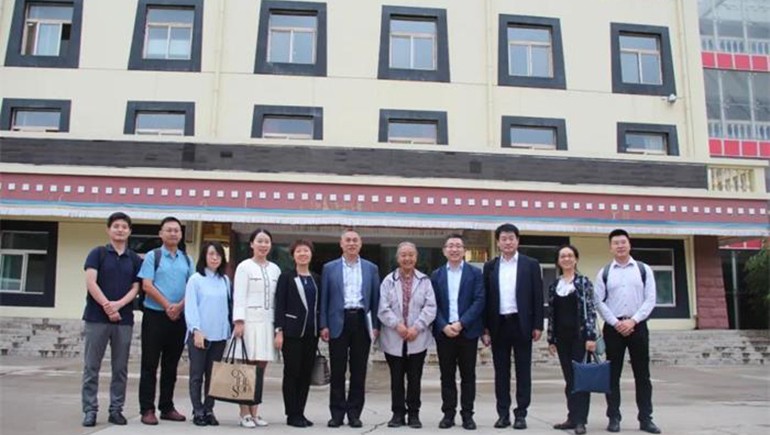 百洋投資集團(tuán)總經(jīng)理徐曉陽(yáng)一行蒞臨奇正參觀考察